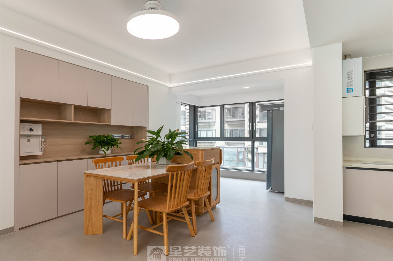 聯發臻境136平現代簡約餐廳實景