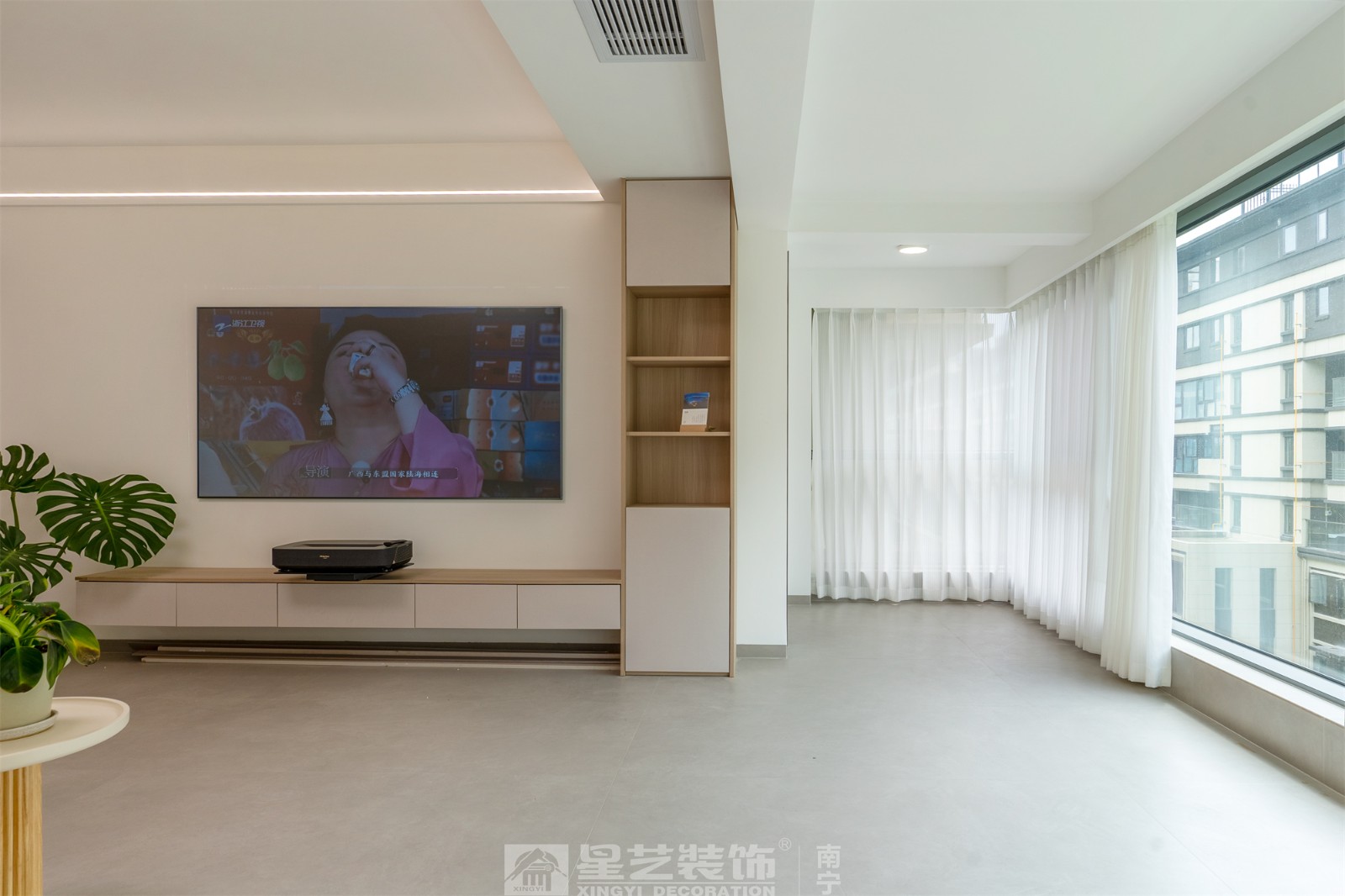 聯發臻境136平現代簡約客廳實景