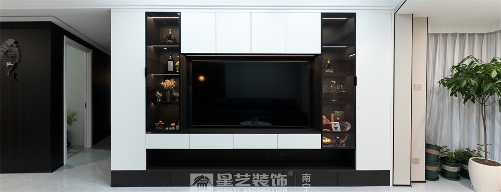 保利領譽府132平現代簡約客廳裝修實景