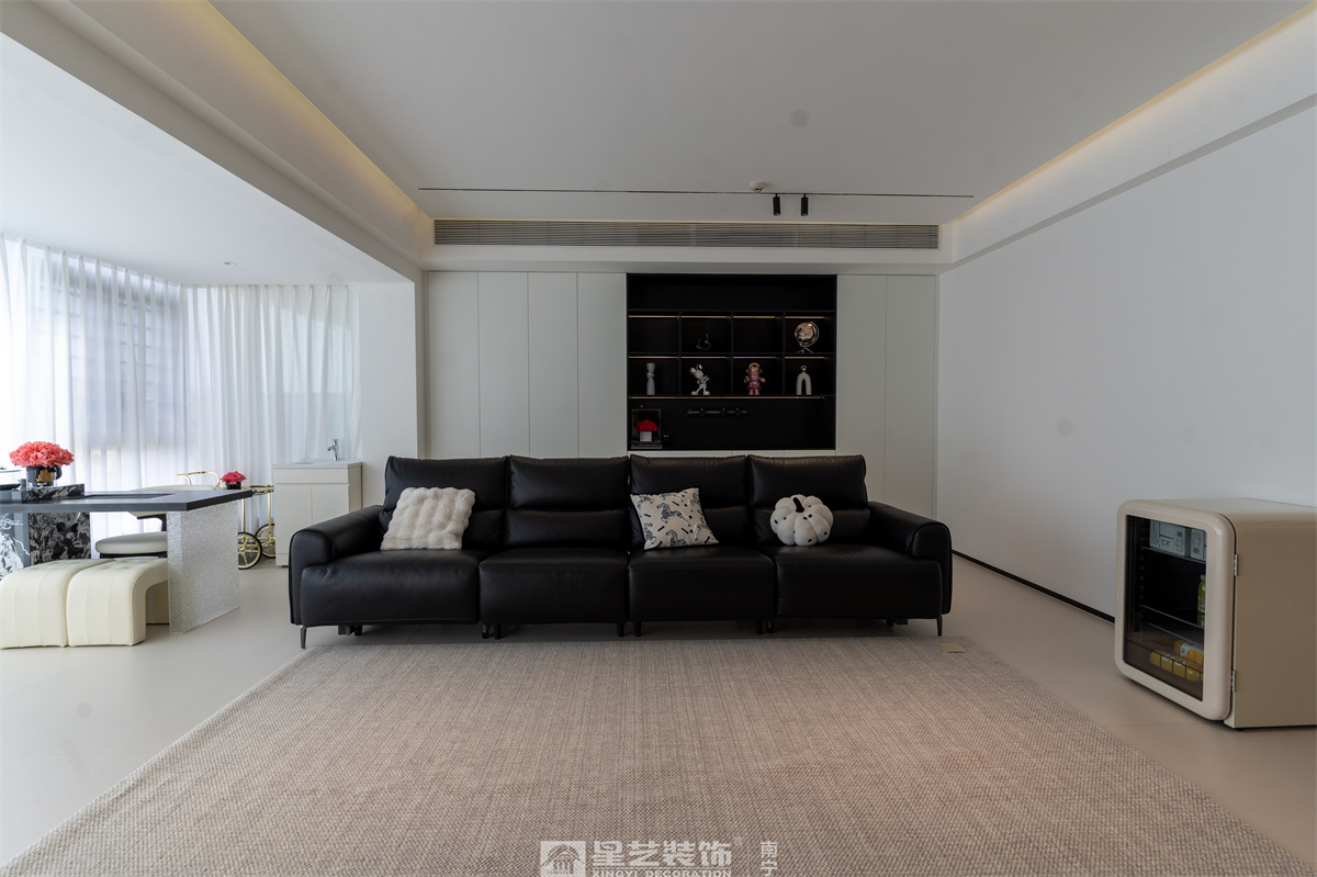 冠江墅169平現代極簡客廳完工裝修實景圖